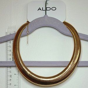BN ALDO Gold Snake/Spiro Necklace